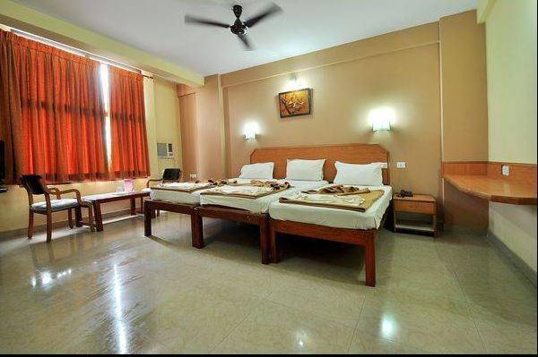 Sreeya Comforts Mysore Ngoại thất bức ảnh